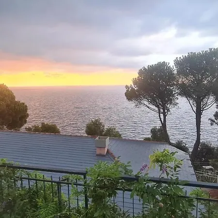Villa Cokkinis With Garden Overlooking The Sea Varazze