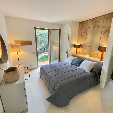 Villa Cokkinis Fronte Mare Con Ampio Giardino