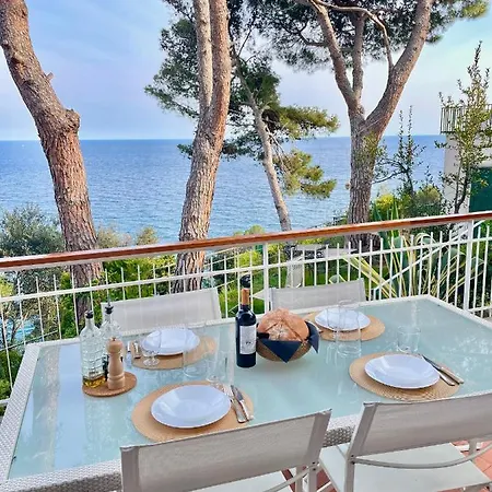 Villa Cokkinis Fronte Mare Con Ampio Giardino *