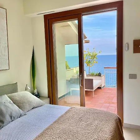 Cokkinis With Garden Overlooking The Sea *