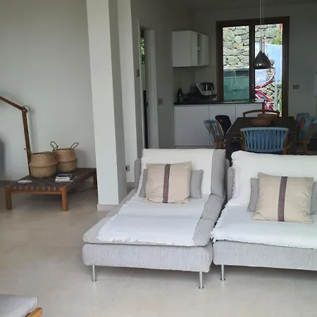 Villa Cokkinis With Garden Overlooking The Sea Varazze