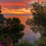 Cokkinis Fronte Mare Con Ampio Giardino * Varazze