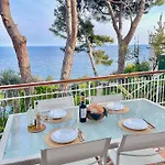 Villa Cokkinis Fronte Mare Con Ampio Giardino *
