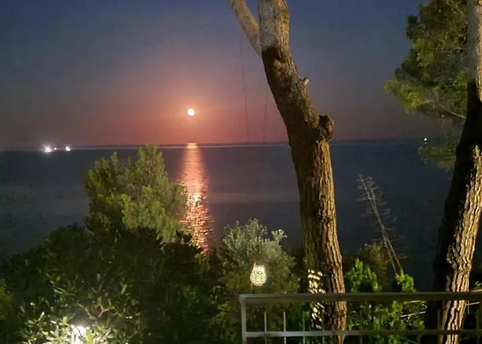 Villa Cokkinis Fronte Mare Con Ampio Giardino